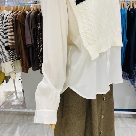 셔츠 배색 니트 티셔츠