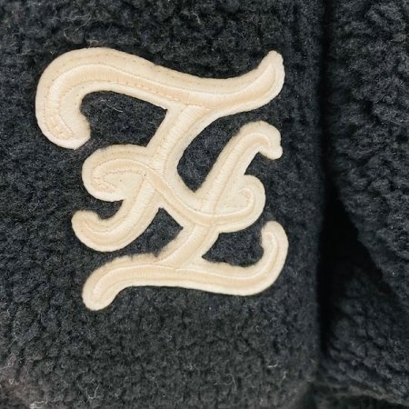 덤블 자수 집업 점퍼