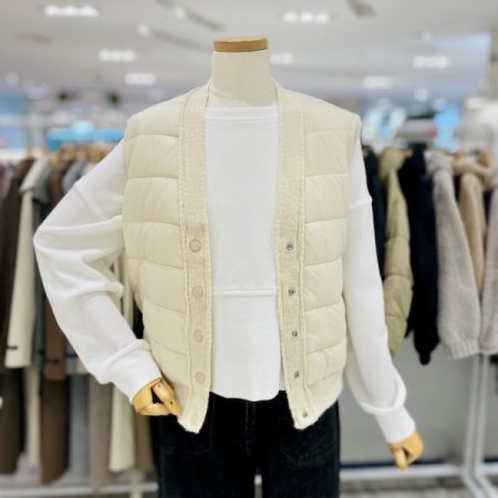 브이넥 배색 패딩 베스트