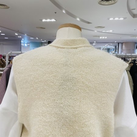 브이넥 배색 패딩 베스트