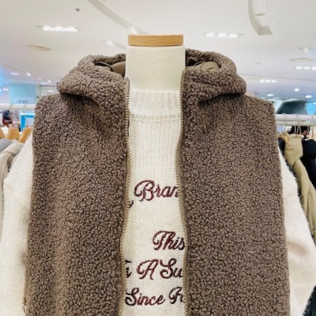 부클 후드 배색 패딩 베스트