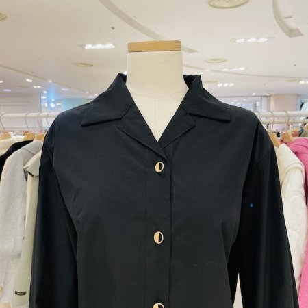 핀턱 카라 블라우스