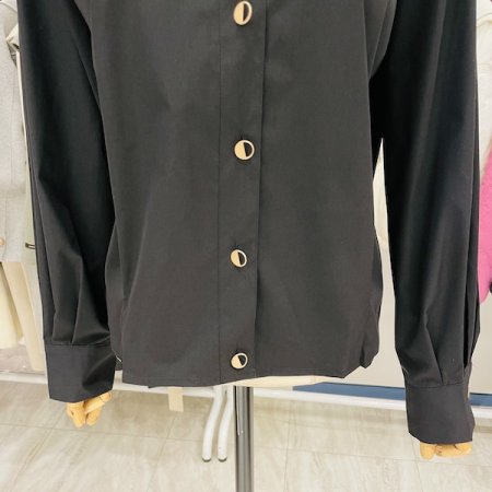 핀턱 카라 블라우스