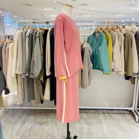 배색 포인트 브이넥 니트 스커트 세트