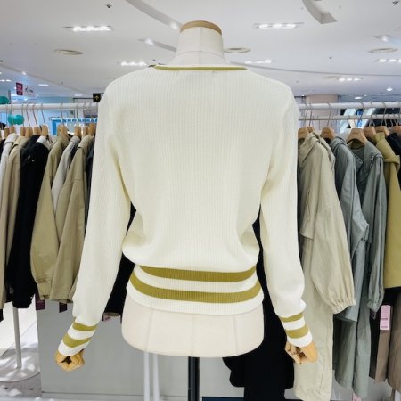 띠배색 집업 니트