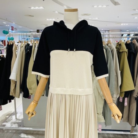 플리츠 배색 후드 원피스