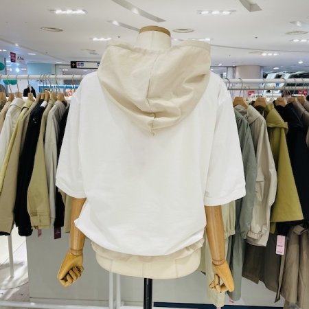 가우디 이니셜 스트링 후드 티셔츠