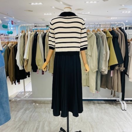 지퍼 카라 배색 원피스