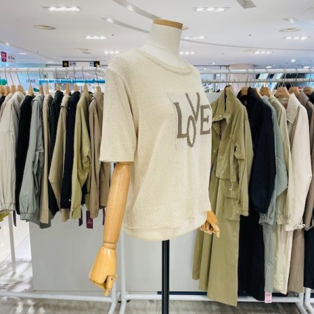 러브 부클 라운드 니트