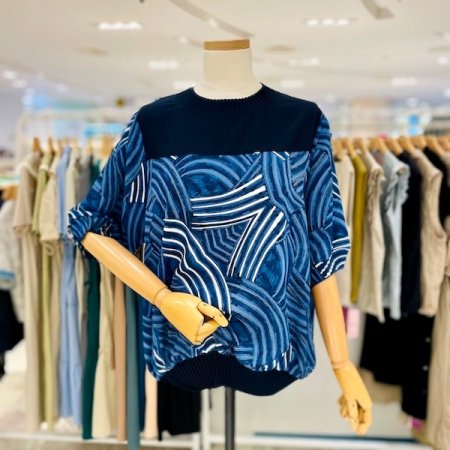 플리츠 배색 블라우스