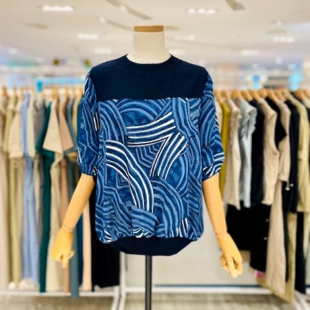 플리츠 배색 블라우스