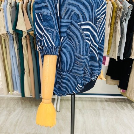 플리츠 배색 블라우스