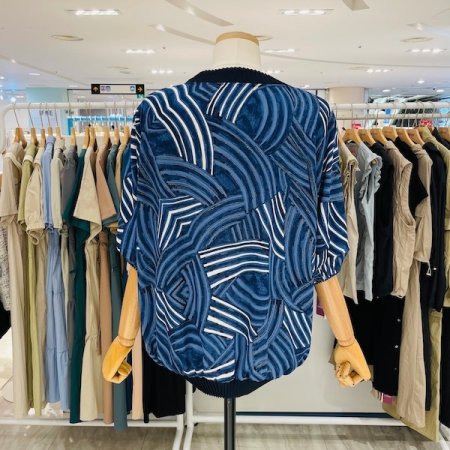 플리츠 배색 블라우스