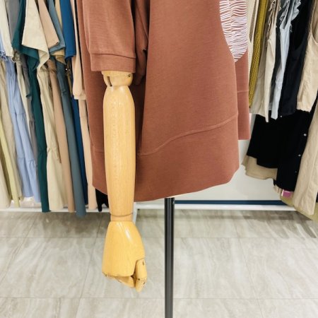 동그라미 뒷지퍼 티셔츠