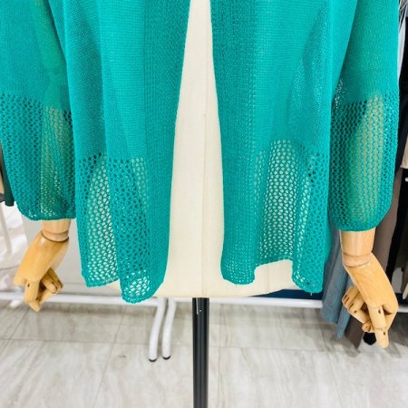 왕 단추 가디건