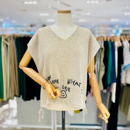 스마일 자수 니트 조끼