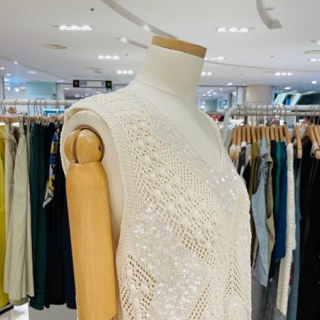 스팽글 뜨개 나시 니트