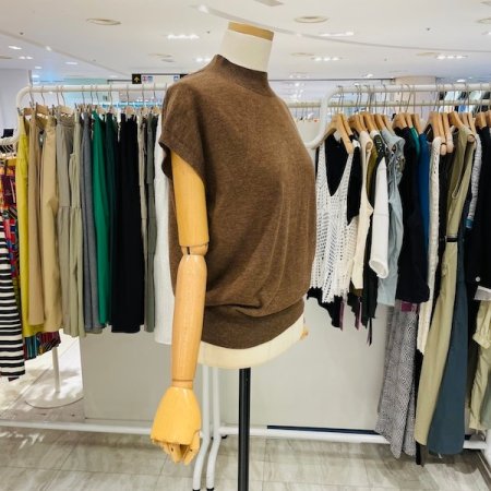 반 폴라 캡소매 니트