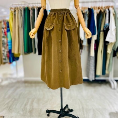 포켓 단추 포인트 스커트