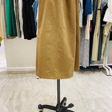 포켓 단추 포인트 스커트