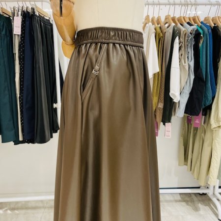포켓 포인트 가죽 스커트