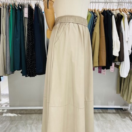 절개 플레어 레더 스커트