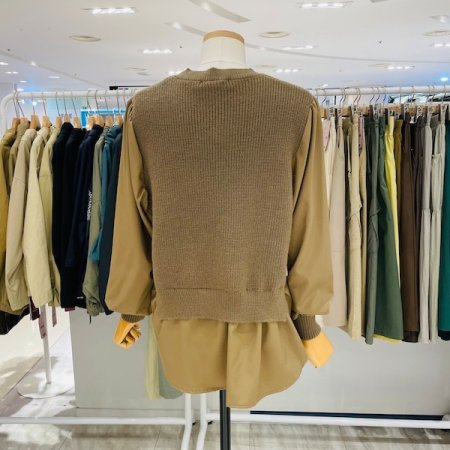 단추 니트 배색 티셔츠