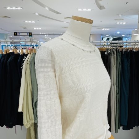 물결 진주넥 니트