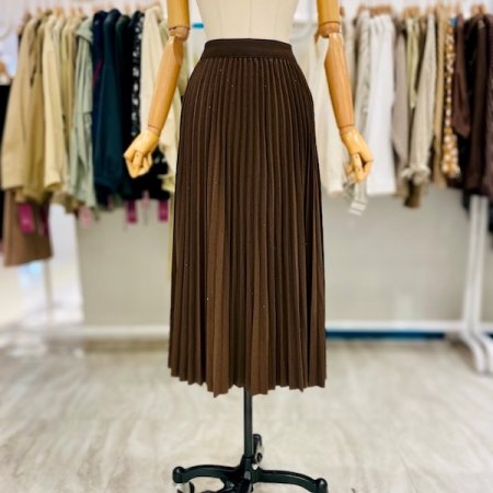 큐빅 플리츠 스커트