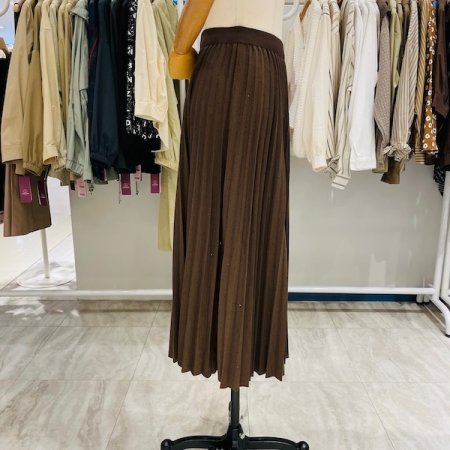 큐빅 플리츠 스커트