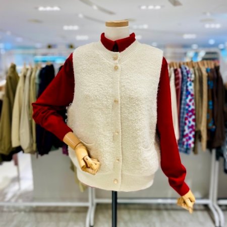 뽀글이 골드 버튼 니트 조끼