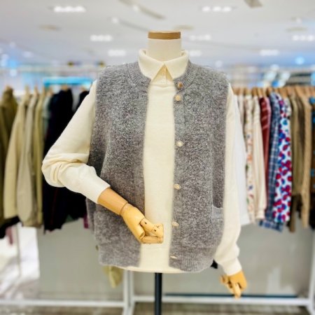 뽀글이 골드 버튼 니트 조끼