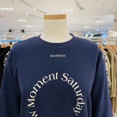 모먼트 맨투맨 티셔츠