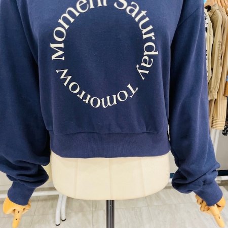 모먼트 맨투맨 티셔츠