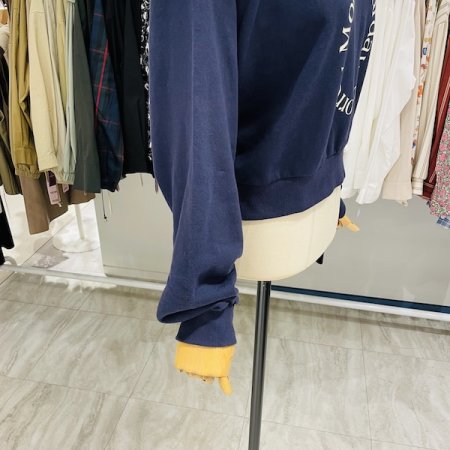 모먼트 맨투맨 티셔츠