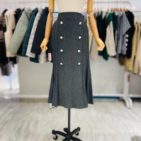 사이드 플리츠 8버튼 스커트