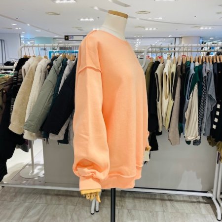 썸씽 루즈핏 기모 맨투맨