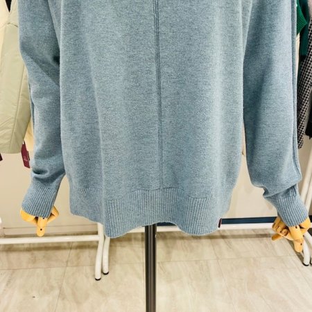 센터 포인트 반폴라 니트