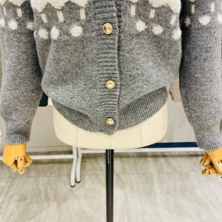 부클 패턴 골드버튼 가디건