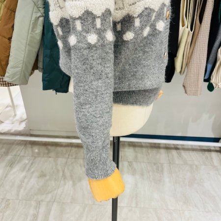 부클 패턴 골드버튼 가디건