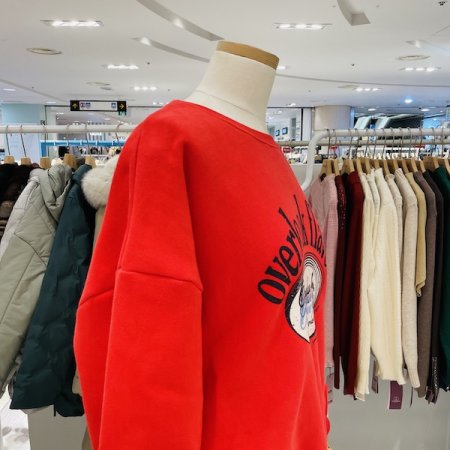 오버룩 레터링 기모 맨투맨