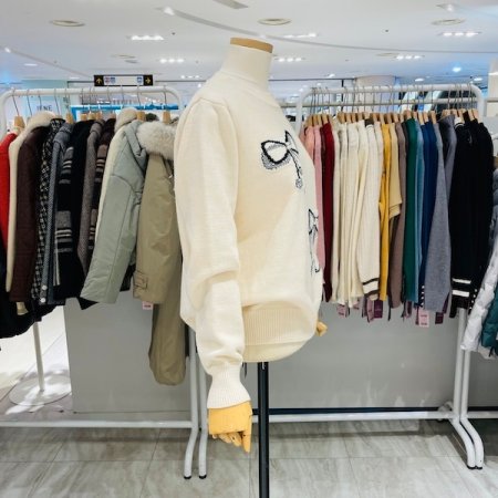 리본 자가드 펄 니트