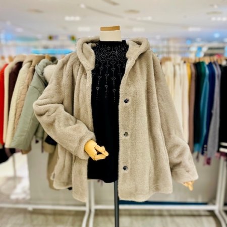 후드 브로치 미디 퍼자켓