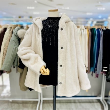 후드 브로치 미디 퍼자켓