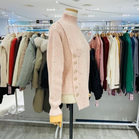 절개 언발 단추 반폴라 니트