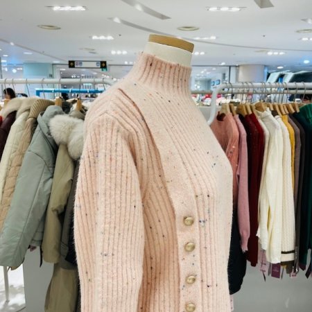 절개 언발 단추 반폴라 니트