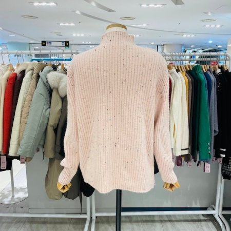 절개 언발 단추 반폴라 니트