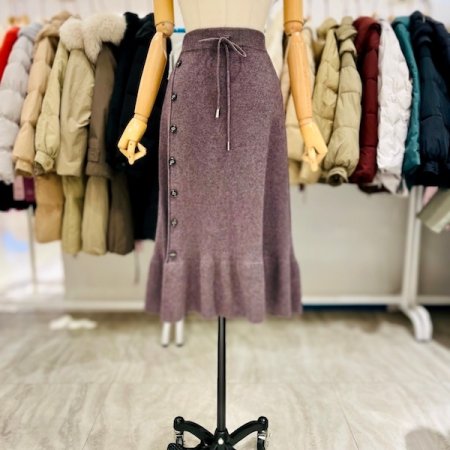 옆단추 밑단 플레어 스커트