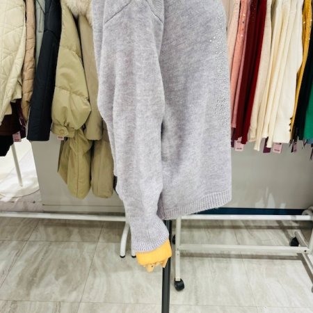 큐빅 리본 니트