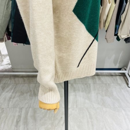 빅 아가일 라운드 니트